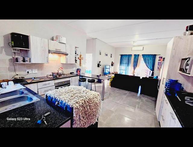 2 BEDROOM APARTMENT FOR SALE IN CASTLEVIEW